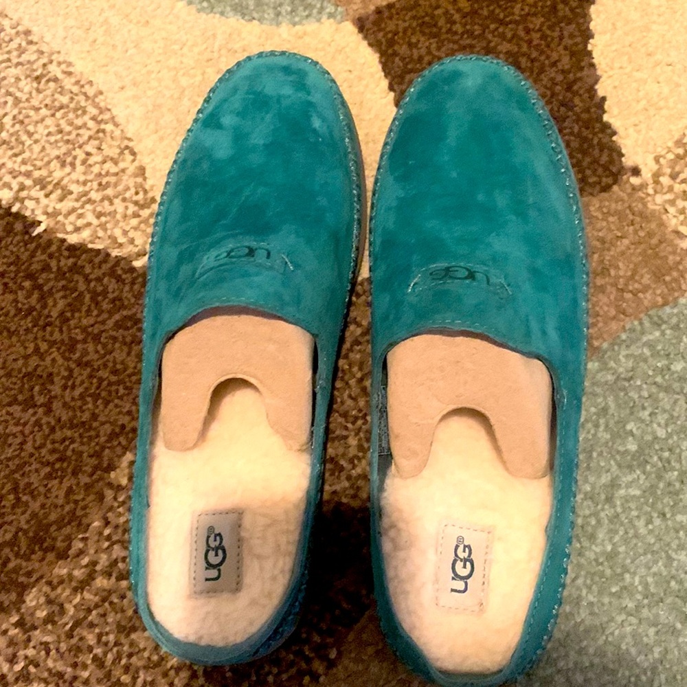 UGG suede green slippers NEW